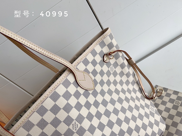 ルイヴィトンバッグ内部構造